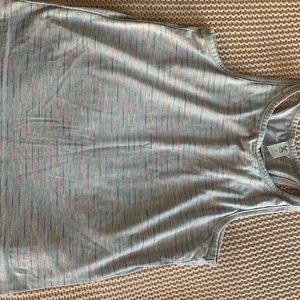Xersion youth tank size L/14